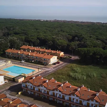 Relax And Enjoy Your In Rosolina By The Pool Apartment